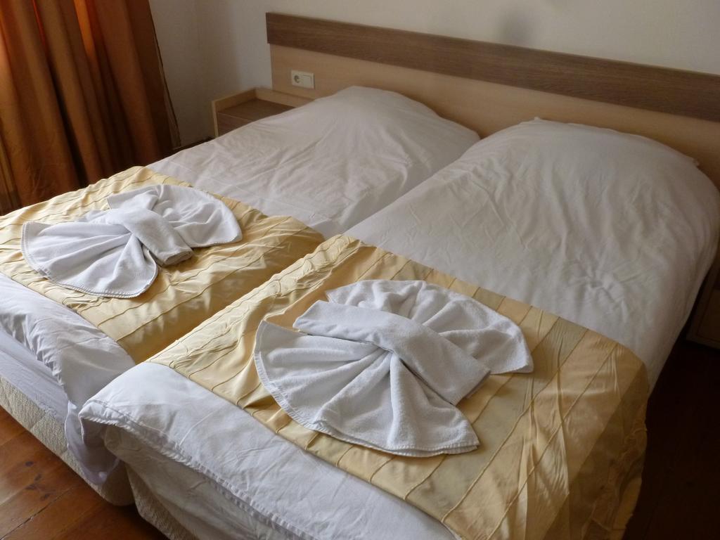 Apartments In Eagle'S Nest Банско Стая снимка